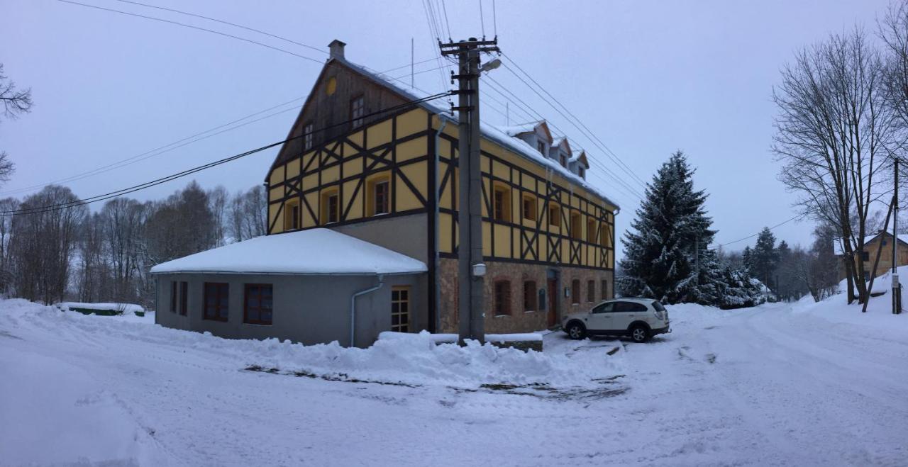 Penzion Stara Skola Vikantice Zewnętrze zdjęcie